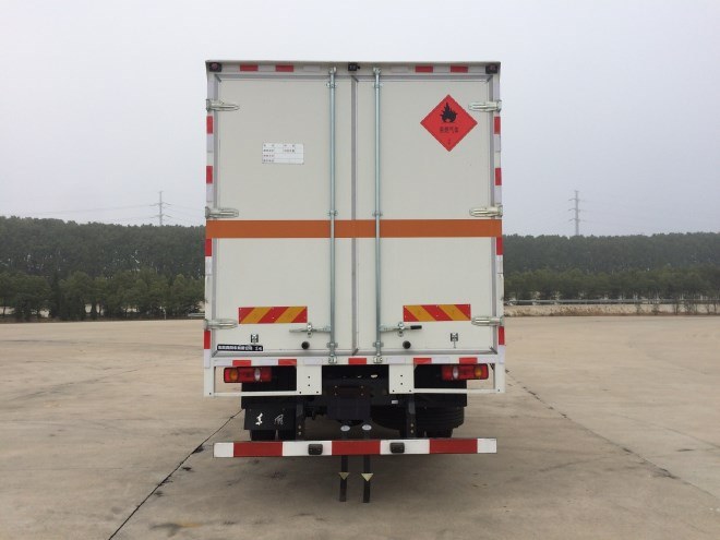 天錦8.6米(14.8噸)氣體廂式車