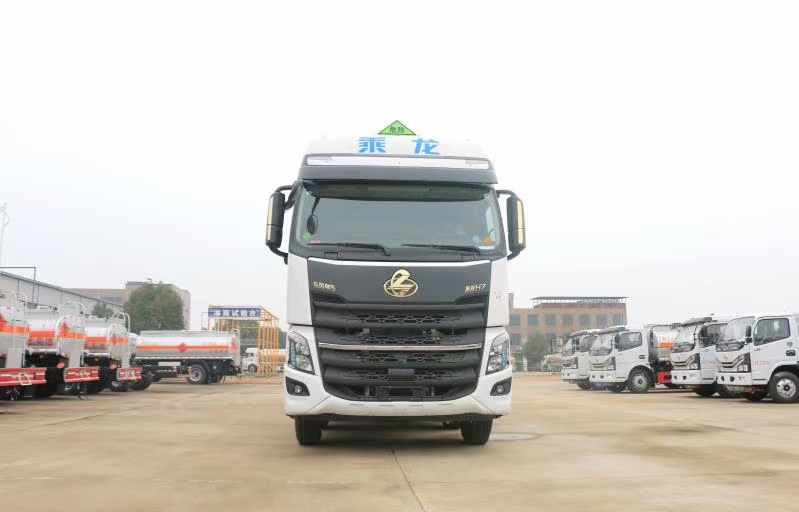 六東風柳汽乘龍30.5方鋁合金運油車